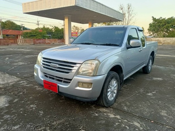 2005 Isuzu D-Max Space Cab สีเงิน