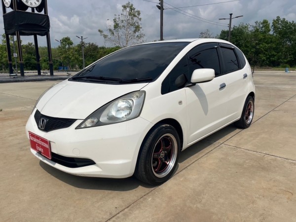 2008 Honda Jazz GE สีขาว