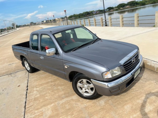 2006 Mazda Fighter สีเทา