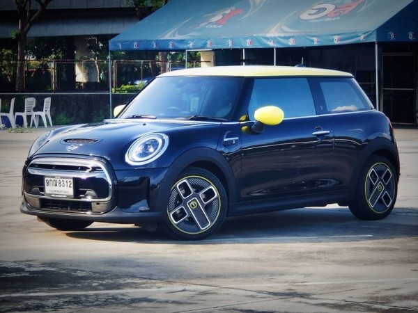 2021 Mini Cooper (Hatch) Look3 F55 (5 ประตู) สีน้ำเงิน