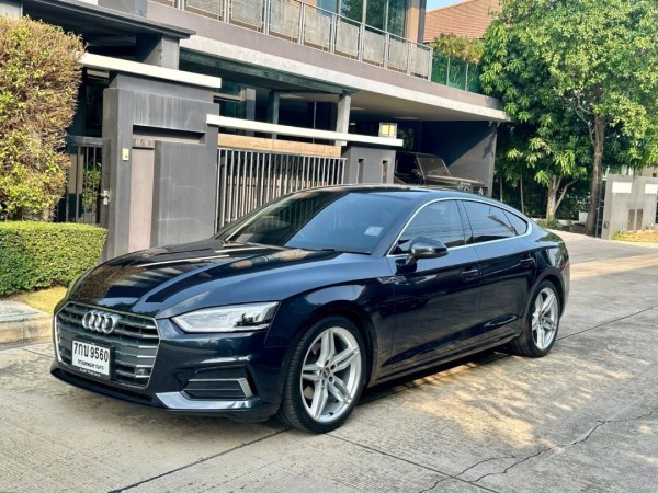 2018 Audi A5 SportBack 40TFSi สีดำ