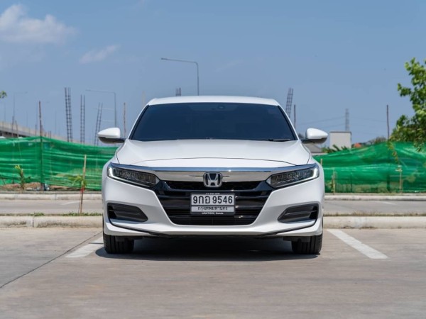 2019 Honda Accord สีขาว