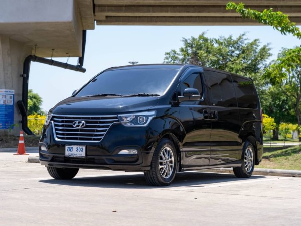 2019 Hyundai H-1 สีดำ