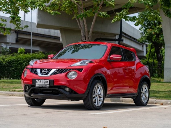 2016 Nissan Juke สีแดง