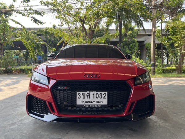 2022 Audi TTRS Quattro coupe สีแดง
