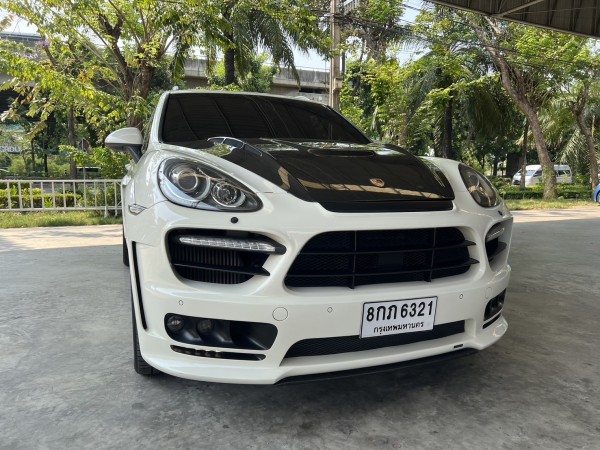 2011 Porsche Cayenne สีขาว