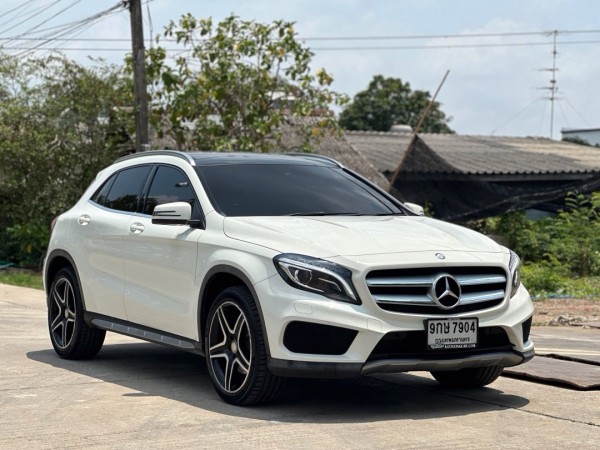 2017 Mercedes-Benz GLA-Class GLA250 สีขาว