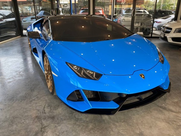 2021 Lamborghini Huracan EVO สีฟ้า