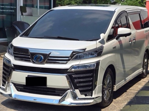 2018 Toyota Vellfire สีขาว