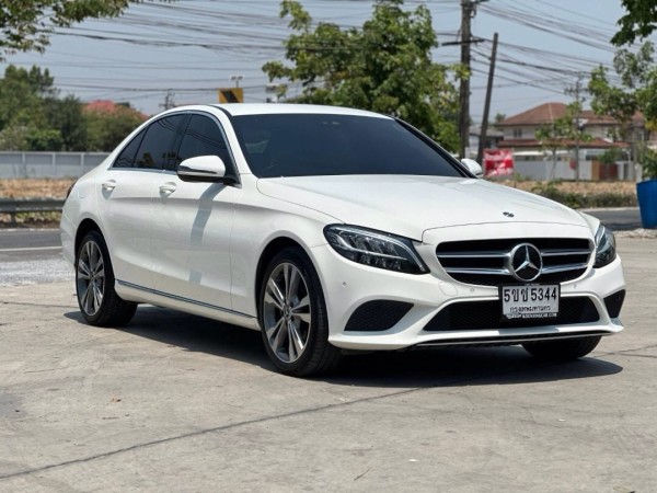 2021 Mercedes-Benz C-Class C 220 d สีขาว