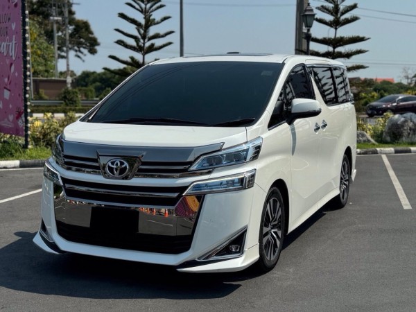 2019 Toyota Vellfire สีขาว