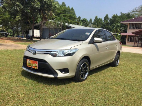 Toyota Vios ปี 2014 สีน้ำตาล