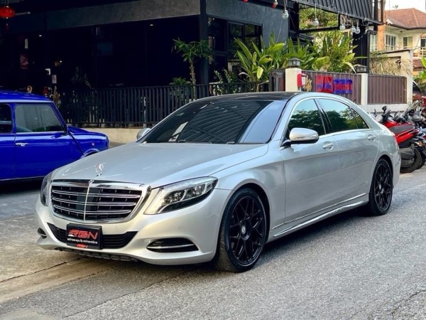 2015 Mercedes-Benz S-Class W222 S300 สีเทา