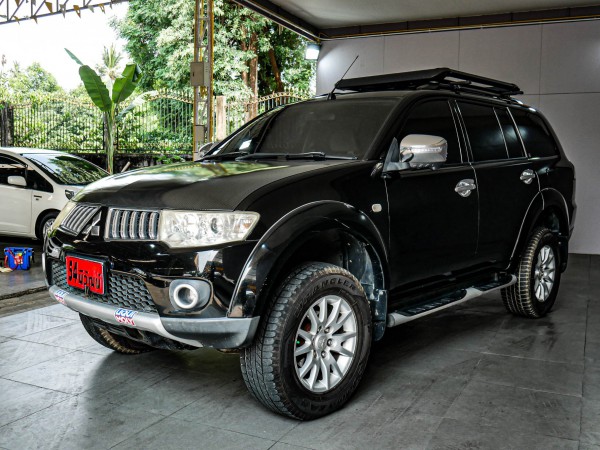 MITSUBISHI PAJERO SPORT 3.2 GT 4WD. AT ปี2011 สีดำ