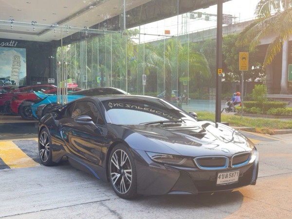 2015 BMW i8 สีเทา