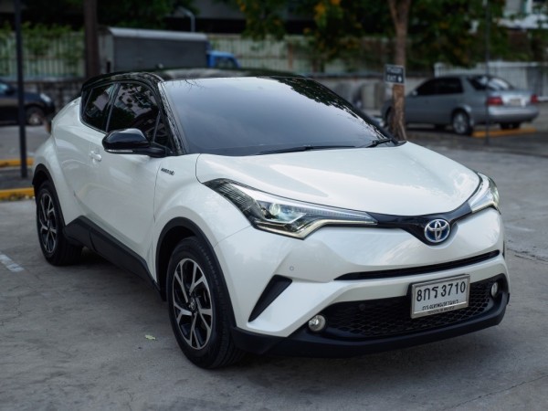 2019 Toyota C-HR สีขาว