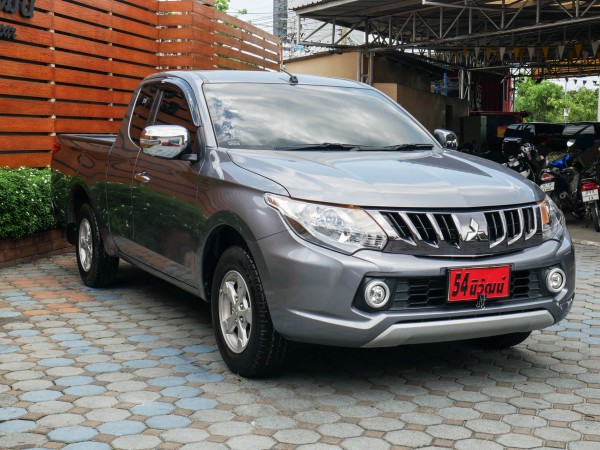 MITSUBISHI TRITON MEGACAB 2.5 GLX MTปี 2018 สีเทา