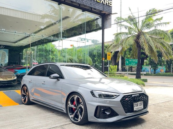 2023 Audi RS 4 Complitition V6 สีเทา