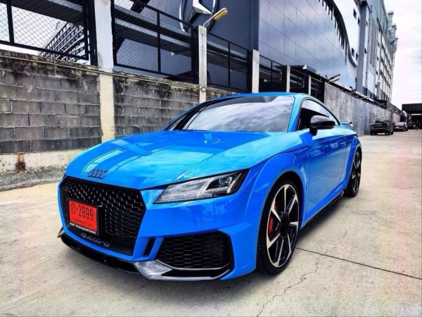 2022 Audi TT RS Coupe สีฟ้า