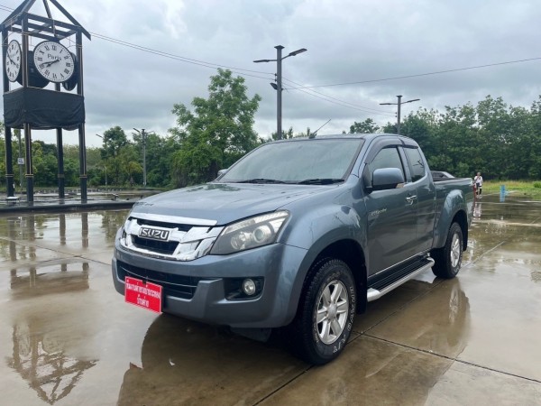 2013 Isuzu D-Max Space Cab สีเทา