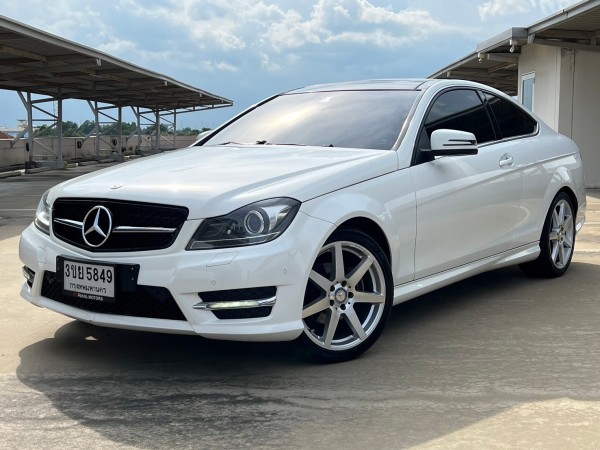 2013 Mercedes-Benz C-Class Coupe C180 สีขาว