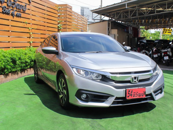 HONDA CIVIC FC 1.8 EL AT   ปี 2016 สีเงิน