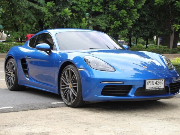 2018 Porsche 718 Cayman สีน้ำเงิน
