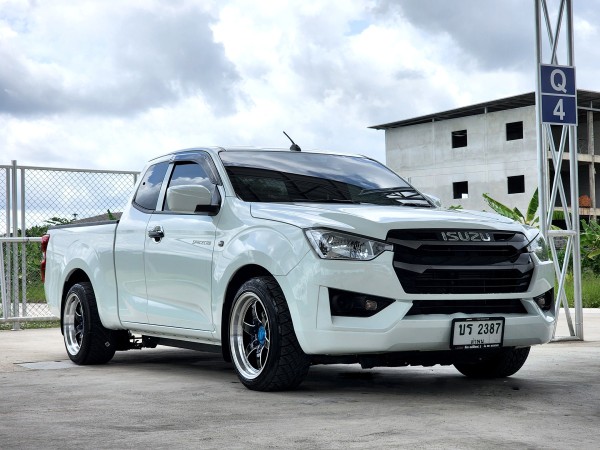 ISUZU D-max Space Cab 1.9s M/T ปี 2022 ไมล์ 10,000 กม.