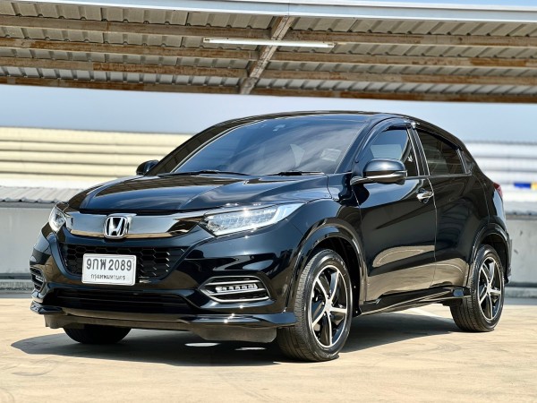HONDA HRV, 1.8 RS ปี 2020 เบาะภายในแดง มือเดี่ยวป้ายแดง ฟรีดาวน์