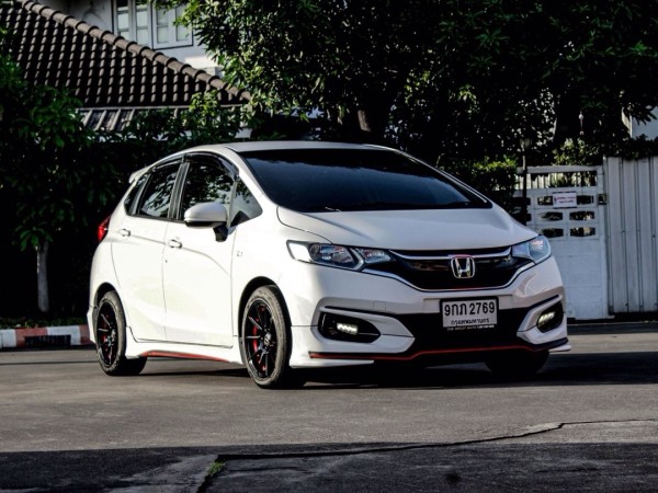 2020 Honda Jazz GK สีขาว