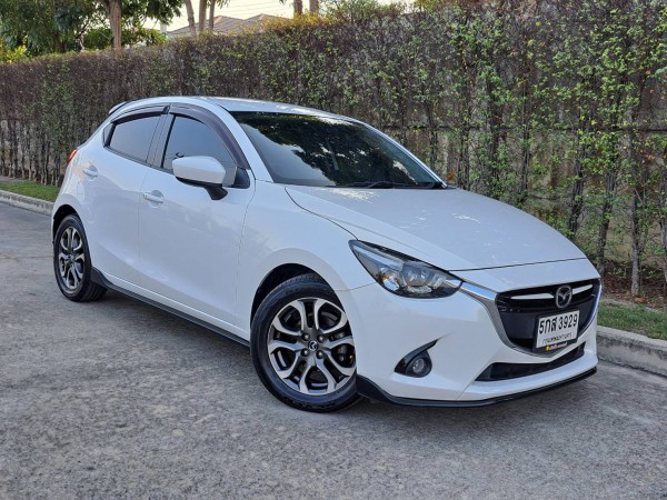 MAZDA2 1.5 D SPORT HIGH PLUS มือเดียว ไมล์น้อย12x,xxx Km.ประหยัดน้ำมันมาก ปี16จด17 ตัวสุดท้ายไฟหน้าLED