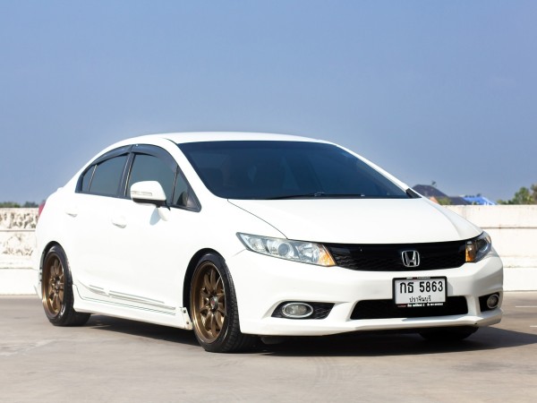 HONDA Civic FB 1.8E i-VTEC 5A/T ปี 2012 จด 2013