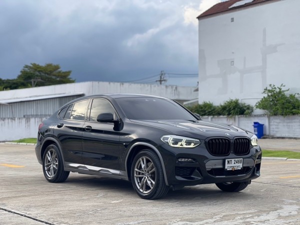 2020 BMW X4 G02 สีดำ