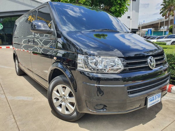 Volkswagen Caravelle T5 2.0 TDi สีดำ ปี2012 รถมือ1