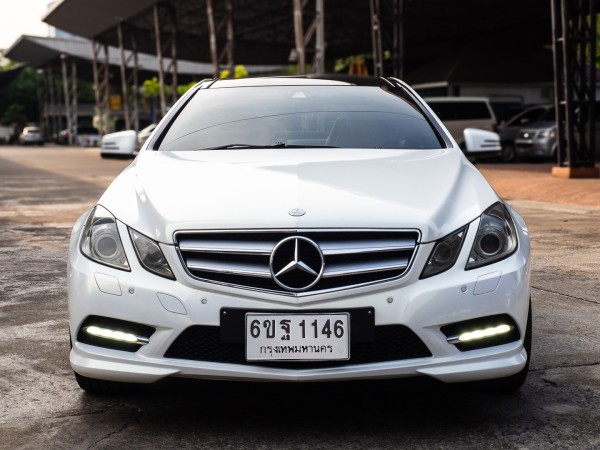 2012 Mercedes-Benz E-Class Cabriolet E200 สีขาว