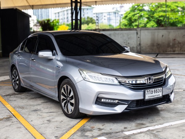 2018 Honda Accord สีเงิน