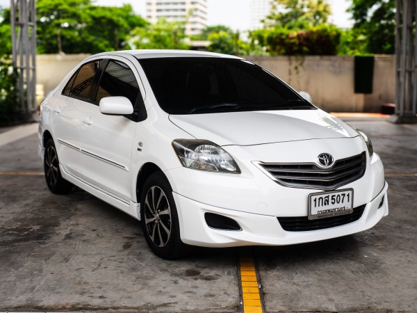 2013 Toyota Vios สีขาว