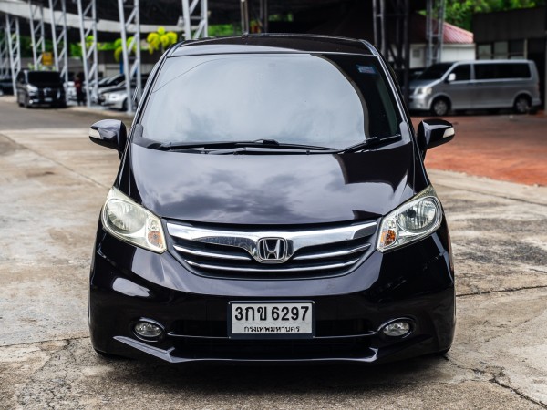 2014 Honda Freed สีน้ำตาล