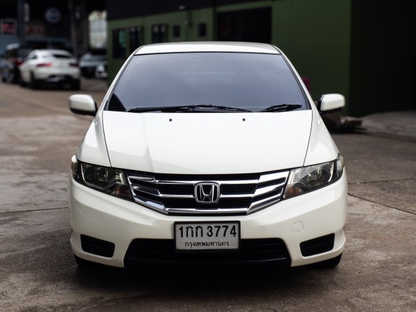 2012 Honda City สีขาว
