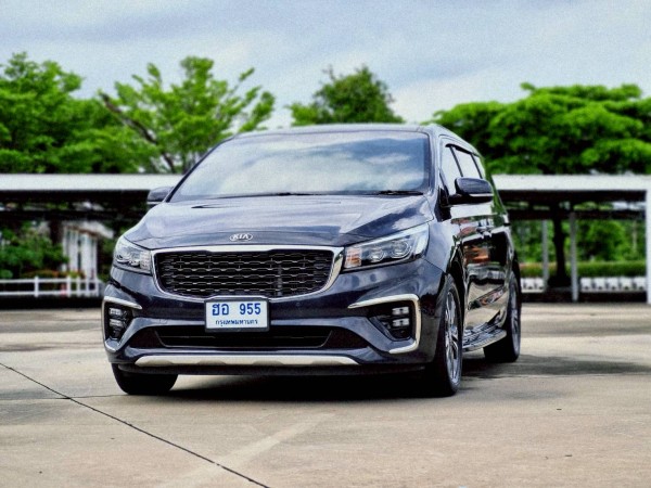 2018 Kia Carnival สีดำ