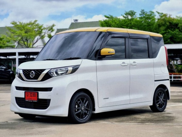 2023 Nissan Roox สีขาว