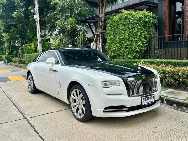 2017 Rolls-Royce Wraith สีขาว