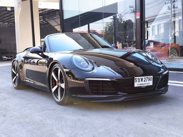 2017 Porsche 911 Carrera Cabriolet สีดำ