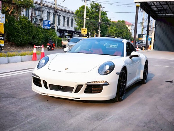 2014 Porsche 911 Carrera สีขาว