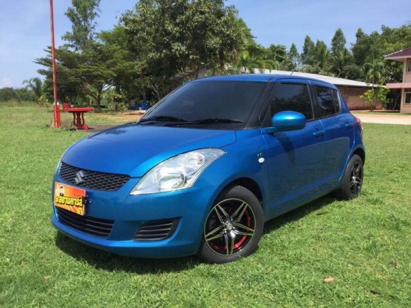 Suzuki Swift ปี 2015 สีฟ้า