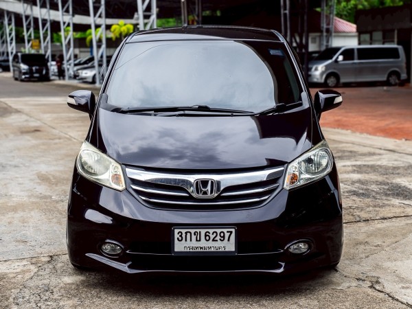 2014 Honda Freed สีน้ำตาล