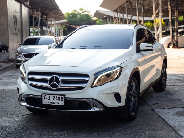 2016 Mercedes-Benz GLA-Class GLA200 สีขาว