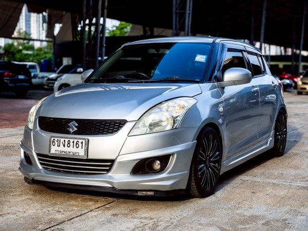 2014 Suzuki Swift สีเทา