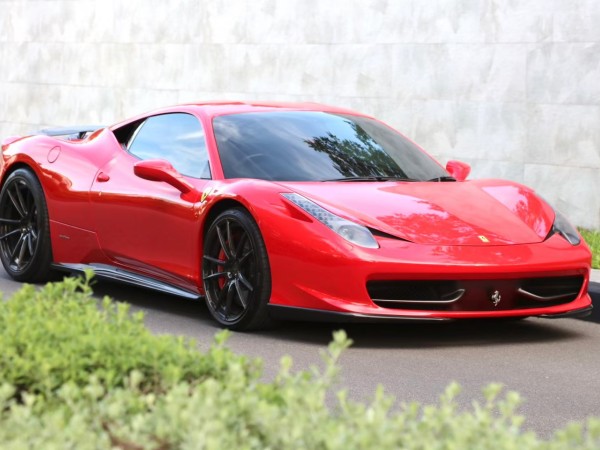 2011 Ferrari 458 ITALIA สีแดง