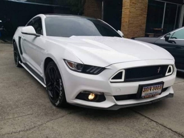 Ford Mustang ปี 2017 สีขาว